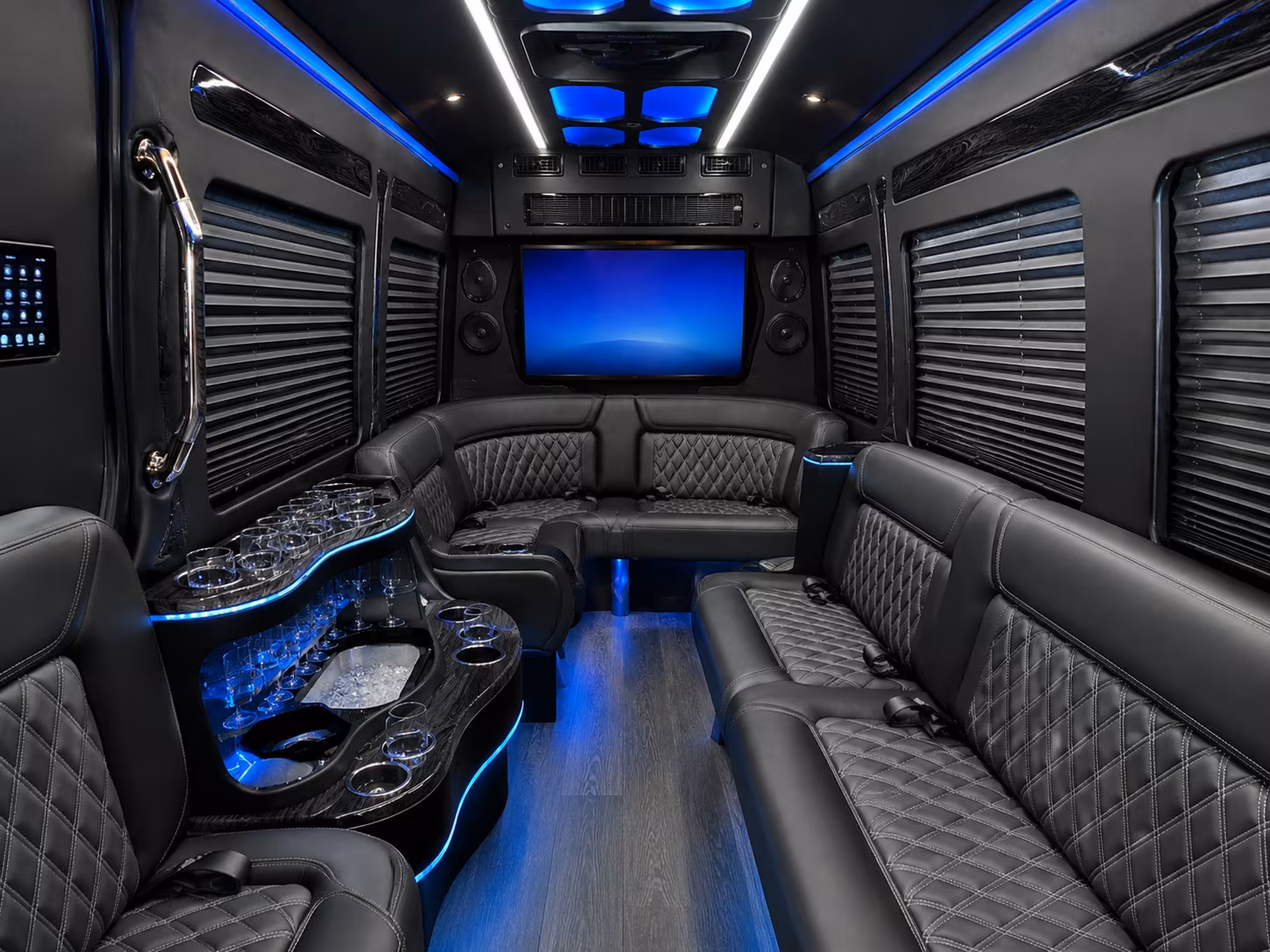 corporate event buses at smart financial centre