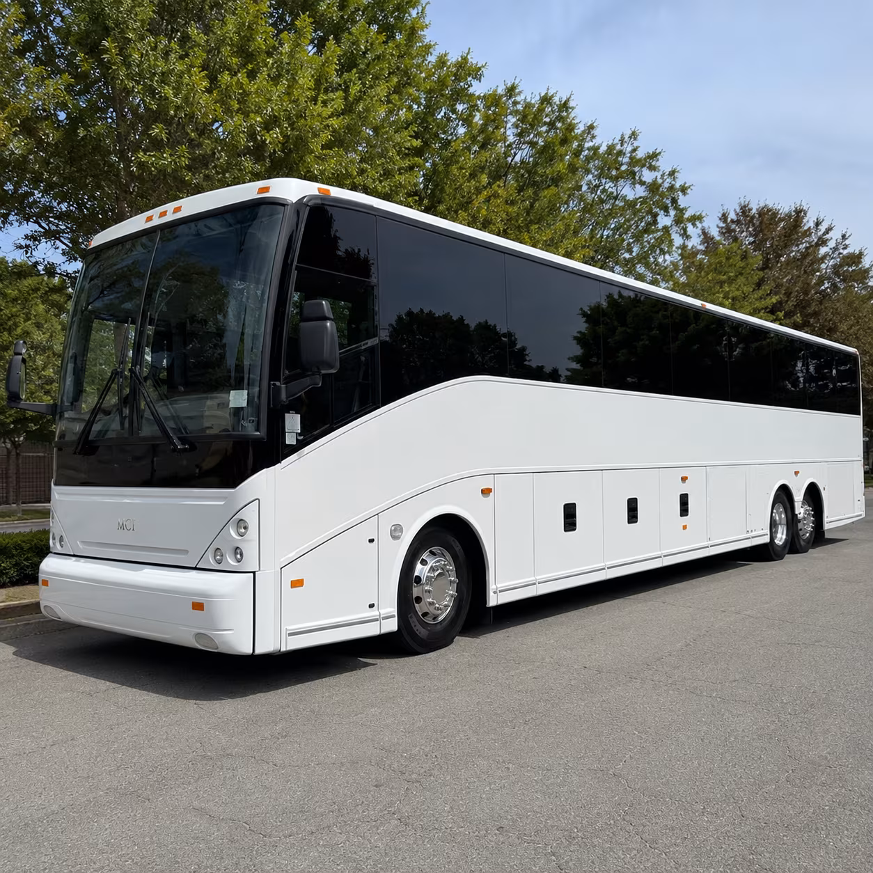 long distance airport coach runs to austin and san antonio